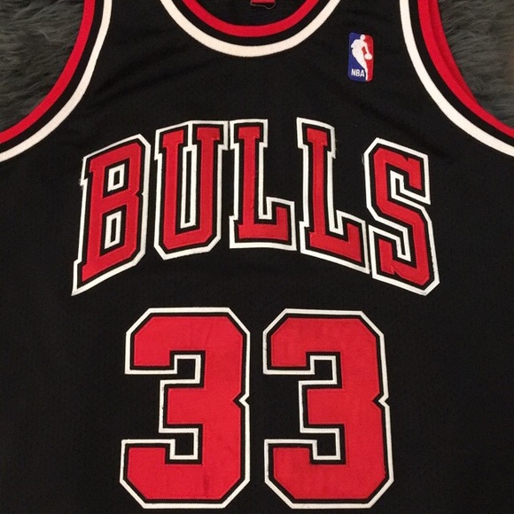 33 bulls jersey